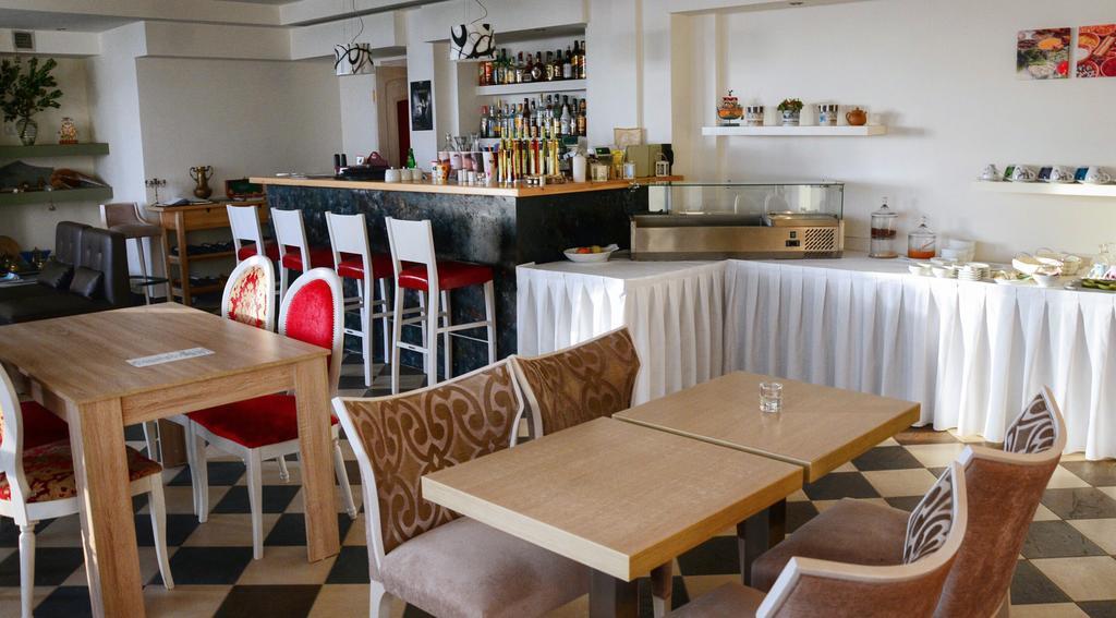 Filion Eco Hotel & Suites Nea Styra Buitenkant foto